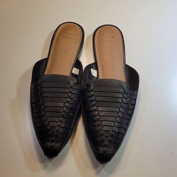 A.NEW DAY POINTED TOE WOMEN"S MULES SHOE - Picture 4 of 16